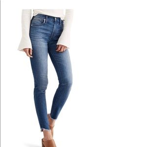 Madewell 10” HR Petite tulip hem jean